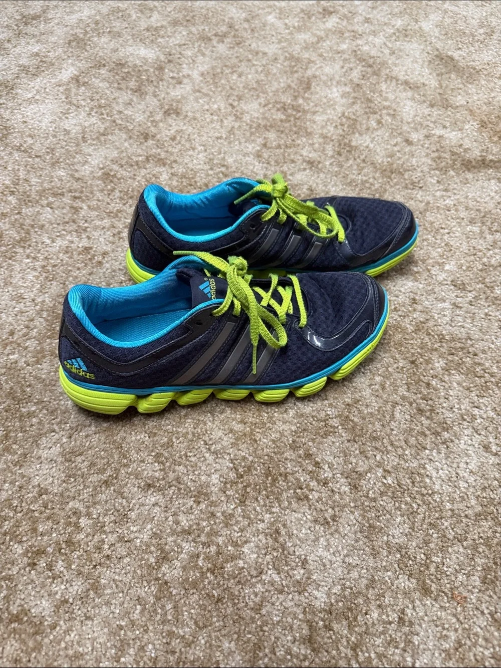 adidas lightweight athletic